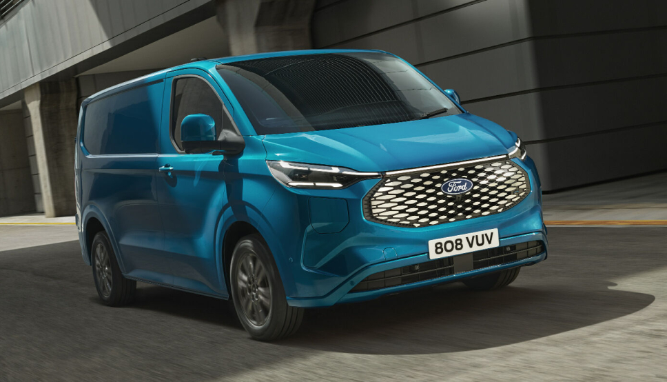 KOMMER: Ford E-Transit Custom settes i produksjon i 2023.