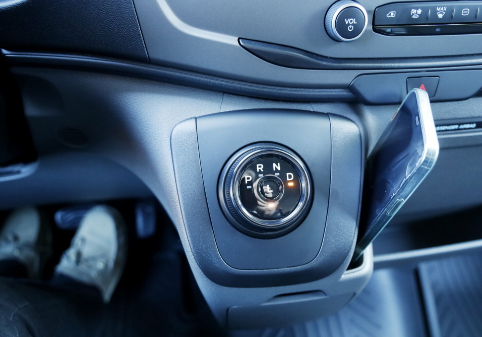 REGENERERING: Det er mulig å aktivere regenereingen enten med L-knappen eller ved å tappe på bemsepedalen.