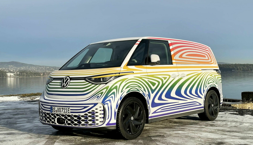 VW ID. Buzz vil i varebilvariant koste drøyt 450.000 kroner og ha en WLTP-rekkevidde på 423 kilometer.
