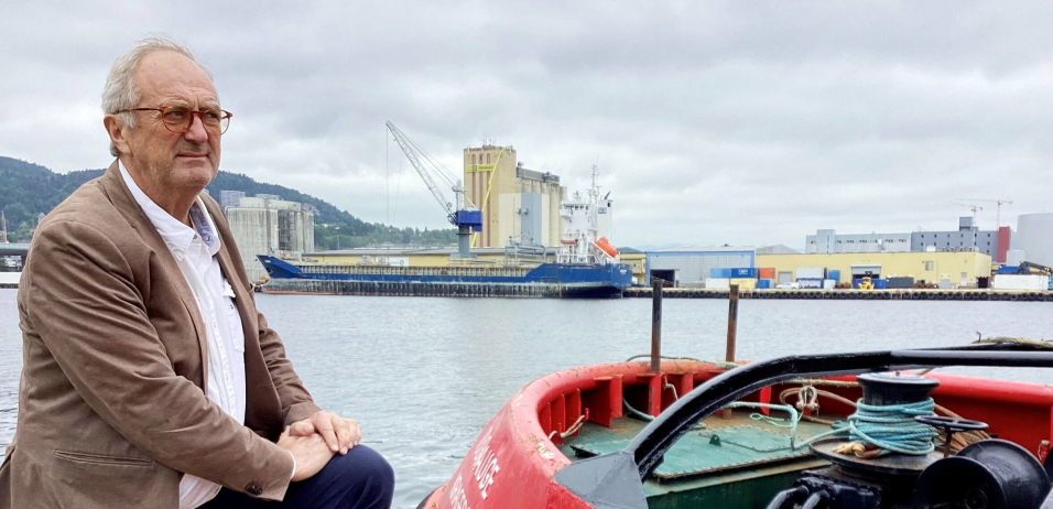 ARVEN FØRES VIDERE: Einar Olsen er svært stolt over å ha bidratt til å bygge opp en stor næringsklynge rundt Drammen havn. Klyngen har de siste syv årene økt sin omsetning fra fire milliarder til fem milliarder kroner. – Dette er viktig for hele regionen, og det vil bygges videre av Arne Fosen, Ivar A. Vannebo og de andre i Drammen Havn, sier Olsen.