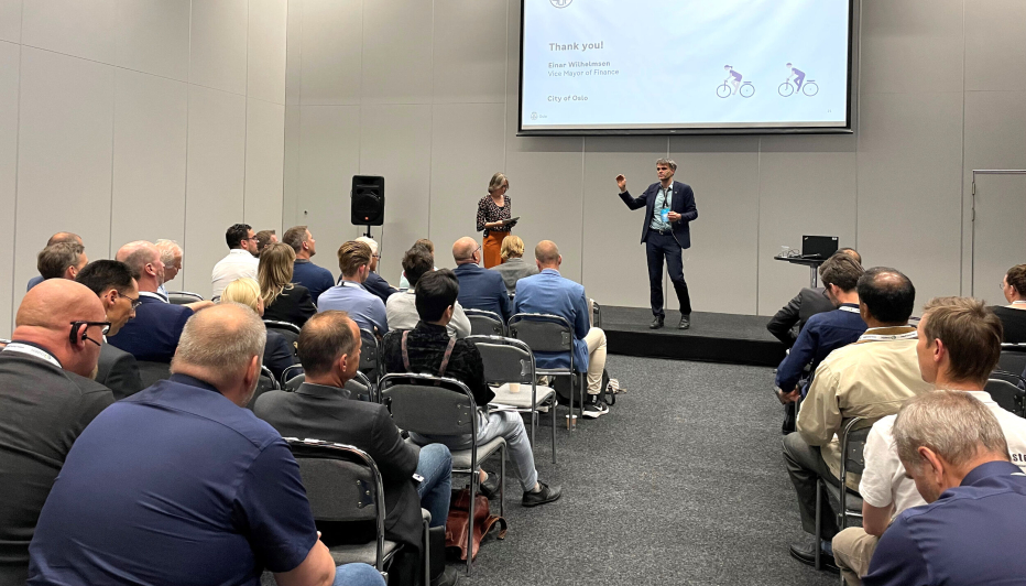 Mange hadde lagt turen innom Oslo kommunes konferanse om elektromobilitet.