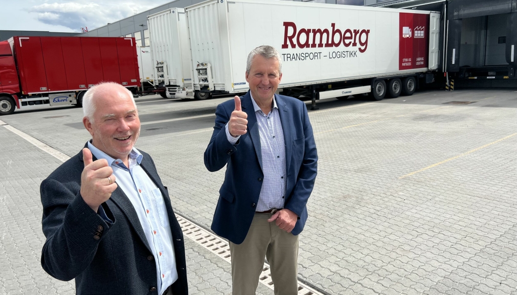 Bjørn Helge Ramberg og Terje Claussen er storfornøyd med utviklingen ved anlegget i Sande i Vestfold.