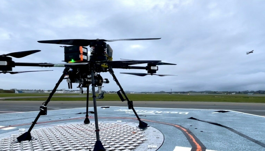 Nordic Unmanned skal levere gods til Gullfaks-feltet med droner fra august. Her fra test på Sola flyplass.