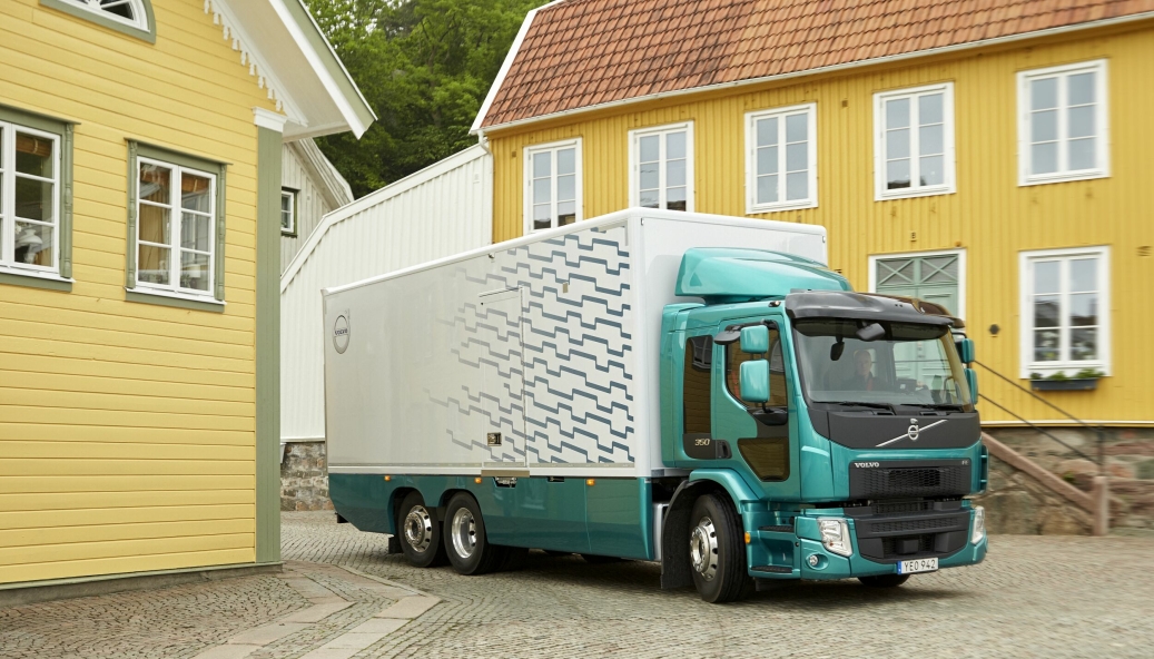 Volvo FE med 350 hk og1400 Nm med ny åttetrinns fullautomatisk girkasse.
