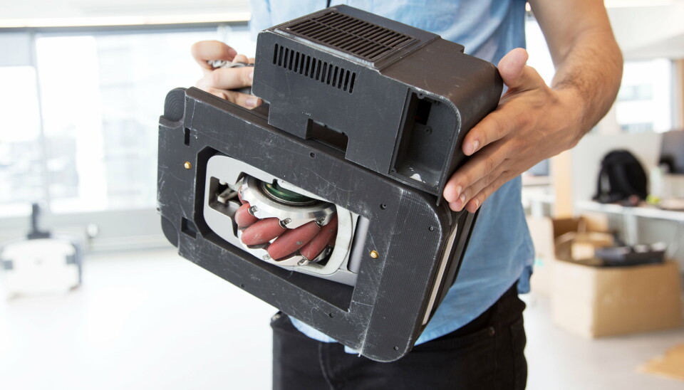 KJERNEN: Dette er undersiden av en Wheel.me Genius med det spesielle Mecanum-hjulet.