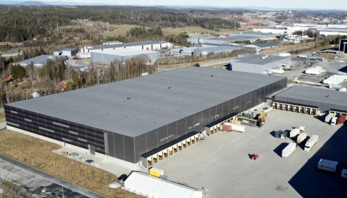 <span class=" italic" data-lab-italic_desktop="italic">Prime Cargos terminal i Vestby utenfor Oslo ligger midt i et logistikk-eldorado. Noen kaller det en logistikkens «hovedstad» og kamparena.</span> <span class=" italic" data-lab-italic_desktop="italic">Prime Cargos terminal i Vestby utenfor Oslo ligger midt i et logistikk-eldorado. Noen kaller det en logistikkens «hovedstad» og kamparena.</span>