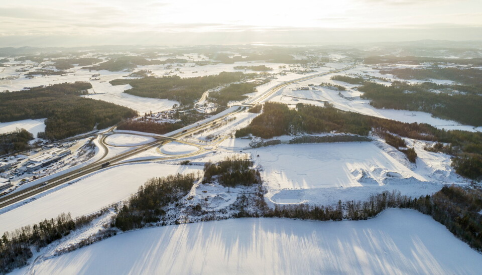 SANDEFJORD: Danebuåsen mellom Sandefjord og Larvik er et nytt område Bulk skal utvikle, kloss inntil E18. SANDEFJORD: Danebuåsen mellom Sandefjord og Larvik er et nytt område Bulk skal utvikle, kloss inntil E18.
