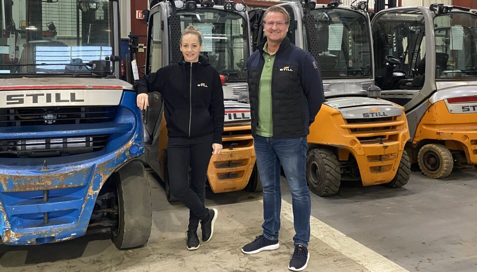 NY PRODUKTSERIE: Classic Line-truckene er ennå ikke å se på anlegget til Still Norge, men sjef for utleie og brukt Krisztina Staedel og country manager Bjørn Reinsbakk gleder seg til å kunne tilby et nytt trucksegment til sine kunder. NY PRODUKTSERIE: Classic Line-truckene er ennå ikke å se på anlegget til Still Norge, men sjef for utleie og brukt Krisztina Staedel og country manager Bjørn Reinsbakk gleder seg til å kunne tilby et nytt trucksegment til sine kunder.