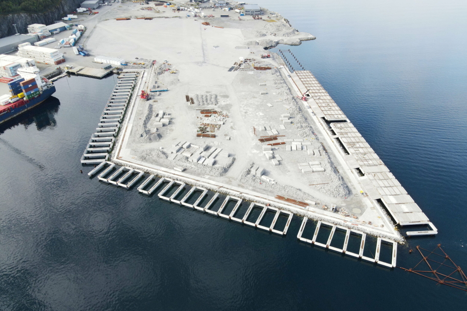 UTVIDELSE: Området som er under utbygging på Flatholmen skal huse blant annet Tyrholm og Farstads virksomhet med containerterminal, og kjøl-, frys-, og tørrlager.