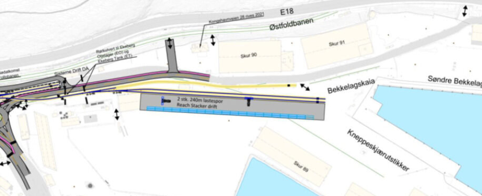 I planene er terminalområdet plassert innerst på Kneppeskjærutstikkeren. Fyllestasjonen for flydrivstofftoget skal flyttes lenger nord mot Kongshavn (bildet øverst).