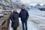 Yvonne Wold og Andreas Wenaas Østigård ved godsterminalen på Åndalsnes i Rauma, 14.desember 2022.