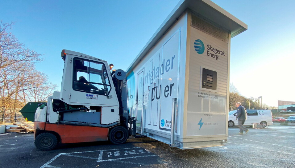 FLYTTBAR: Mobile ladepunkter er et annet produkt Supercharge satser på. De kan flyttes rundt ettersom hvor behovet til enhver tid er, for eksempel ett sted om vinteren og ett annet sted om sommeren. FLYTTBAR: Mobile ladepunkter er et annet produkt Supercharge satser på. De kan flyttes rundt ettersom hvor behovet til enhver tid er, for eksempel ett sted om vinteren og ett annet sted om sommeren.