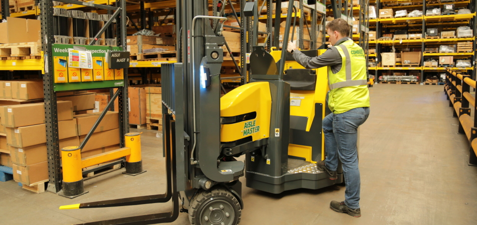 Combilift Aisle-Master OP
