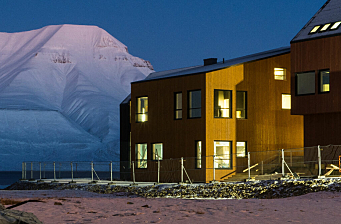 Hæhre Arctic har bygget skole for Store Norske