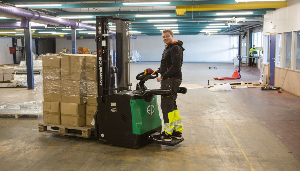 ALTMULIGMANN: Truckførerferdigheter er foreløpig like viktig som salgsvirksomhet for Per Kristian Edvartsen, eier, truckfører, selger og daglig leder i Avant Forwarding.