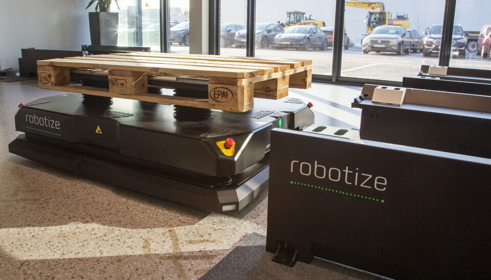 PARTNERE: Robotize og Hesselberg har inngått et formelt samarbeid som gjør Hesselerg Truck til norsk forhandler av den danske AMR-løsningen. PARTNERE: Robotize og Hesselberg har inngått et formelt samarbeid som gjør Hesselerg Truck til norsk forhandler av den danske AMR-løsningen.