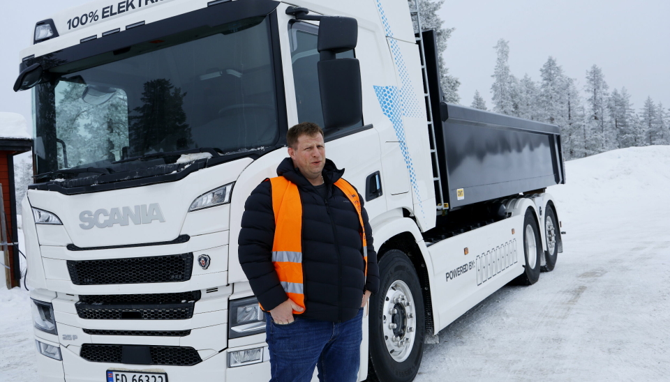 TRANSPORTKOORDINATOREN: Leiv Ove Tengesdal i Bertelsen & Garpestad var overrasket over at han ikke hadde brukt mer enn 11 prosent av rekkevidden i løpet av en drøy halvtime bak rattet i en Scania 25P.