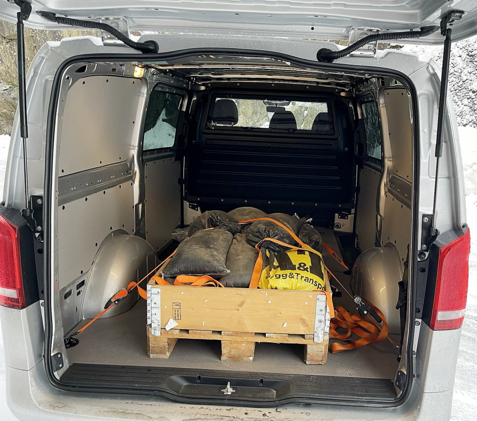 VAREROMMET: Plassen er identisk med en bakhjulsdrevet Vito, men lastekapasiteten er på kun 680 kg.