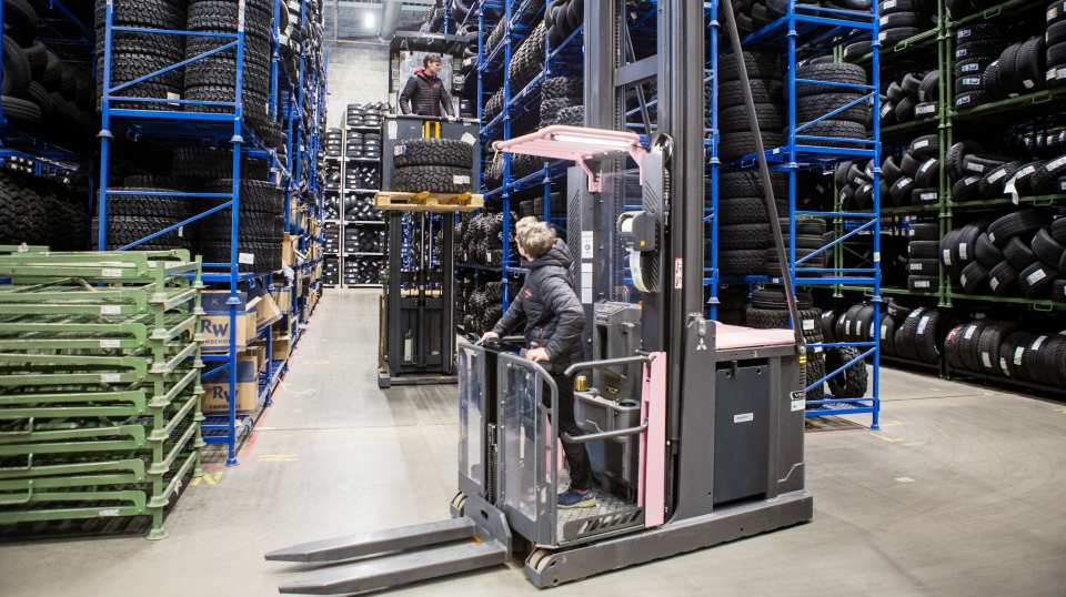Lyttet til damene – endte med rosa truck