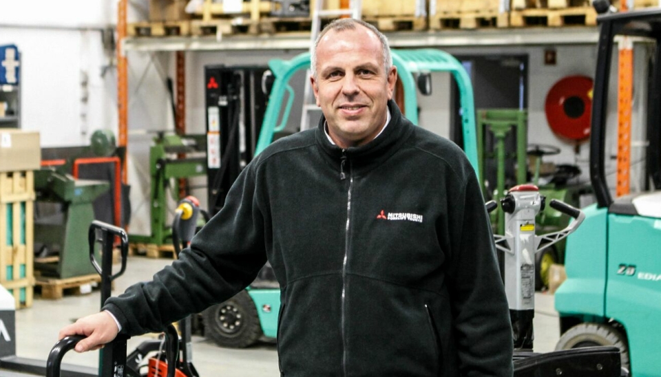 MITSUBISHI-FORHANDLER: Tom Erik Nilsen i Truckpartner Norge selger flere lagertrucker enn tidligere..
