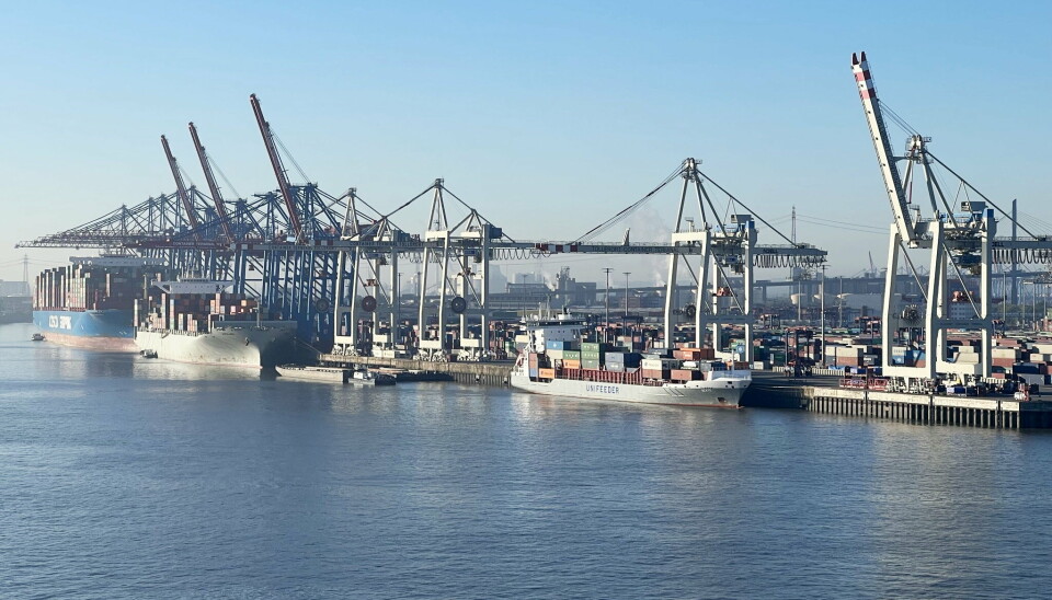 Store skip får verken forlate eller anløpe havnen i Hamburg onsdag ettermiddag. Store skip får verken forlate eller anløpe havnen i Hamburg onsdag ettermiddag.