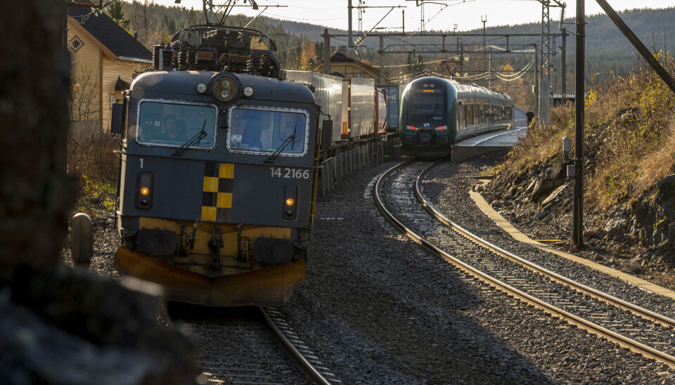 Banen Nor og Jernbanedirektoratet ønsker å øke kapasiteten på kombitransporter mellom Oslo og Trondheim, Narvik og Bergen. Banen Nor og Jernbanedirektoratet ønsker å øke kapasiteten på kombitransporter mellom Oslo og Trondheim, Narvik og Bergen.