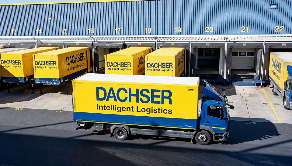 BYGGER SOLCELLER: Dachser bygger solceller på taket på hovedanlegget på Vinterbro for å forsyne selskapets elektriske biler.