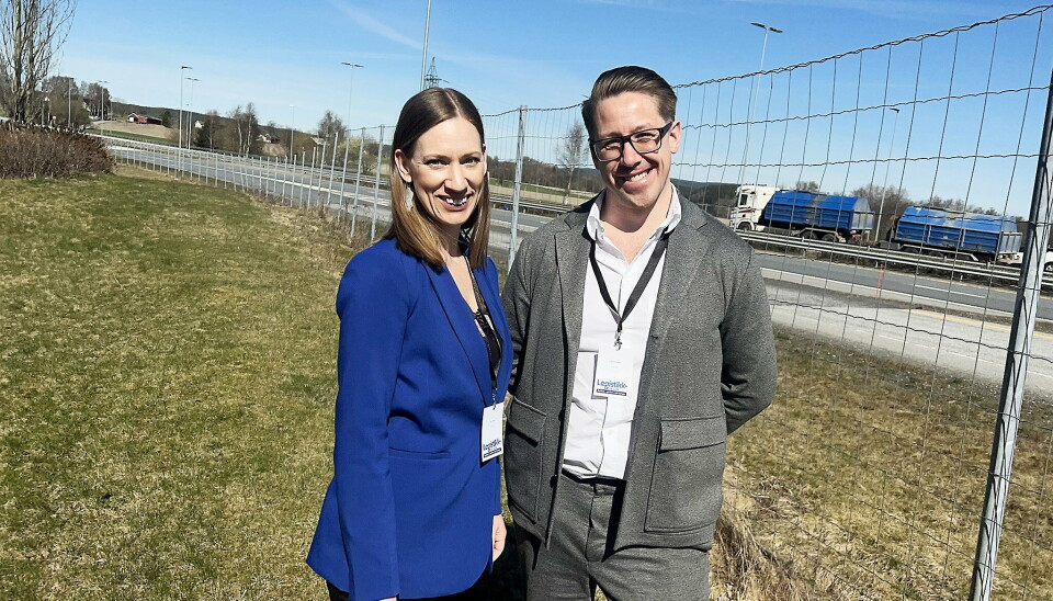 Prosjektleder for forskning og innovasjon hos Einride, Pia Wijk og Carl Ceder, Vice President Region Nordics hos Einride fortalte om både Einride som selskap og MODI-prosjektet under Logistikkdagen Østfold i april. Prosjektleder for forskning og innovasjon hos Einride, Pia Wijk og Carl Ceder, Vice President Region Nordics hos Einride fortalte om både Einride som selskap og MODI-prosjektet under Logistikkdagen Østfold i april.