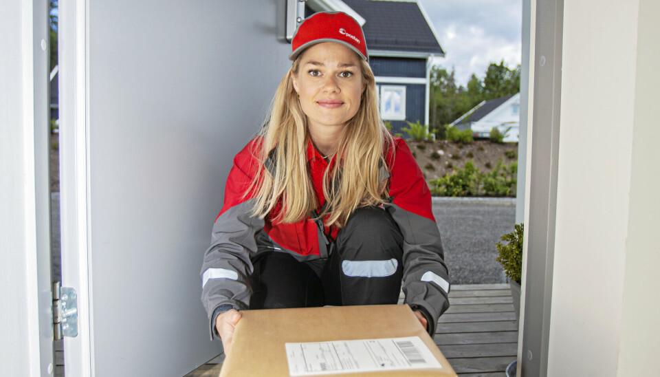 Posten leverer stadig flere pakker med gjenbruksartikler som sendes C2C. Posten leverer stadig flere pakker med gjenbruksartikler som sendes C2C.