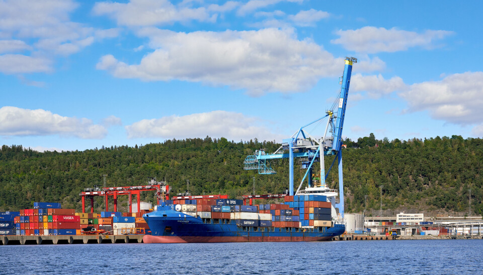 Å skifte ut flåten som frakter gods rundt Norges kyst, er tidkrevende og dyrt. Derfor går det også for sakte, om man skal nå målene som er satt.