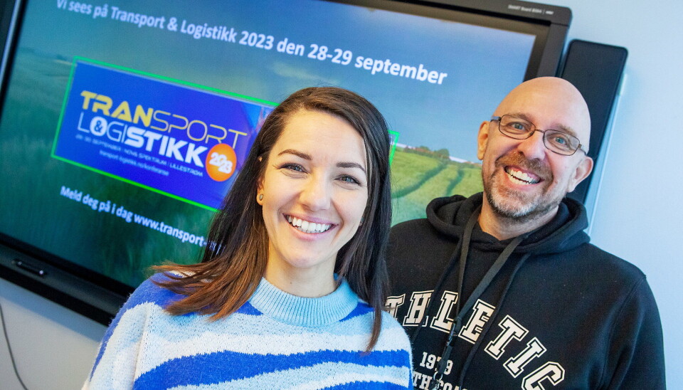 NRK-prfilen Selda Ekiz skal lede konferanseprogrammet på første dag av Transport & Logistikk på Lillestrøm. Her sammen med konferansegeneral Jo Eirik Frøise.