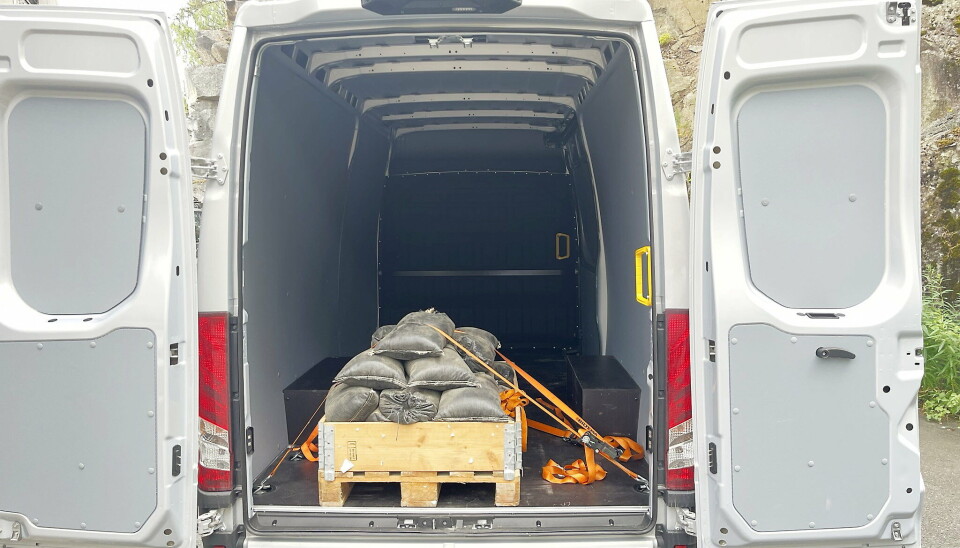 ROMSLIG: Det er god plass i det 12m3 store varerommet. Nyttelasten er på 900 kilo.