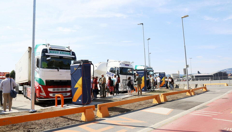 Illustrasjonsbilde av ladestasjon for tungbiler.