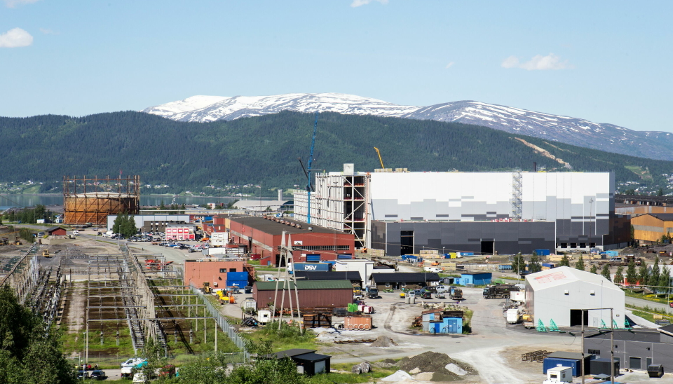 REISER SEG: Batterifabrikken som er under oppføring blir dominerende i Mo Industripark.