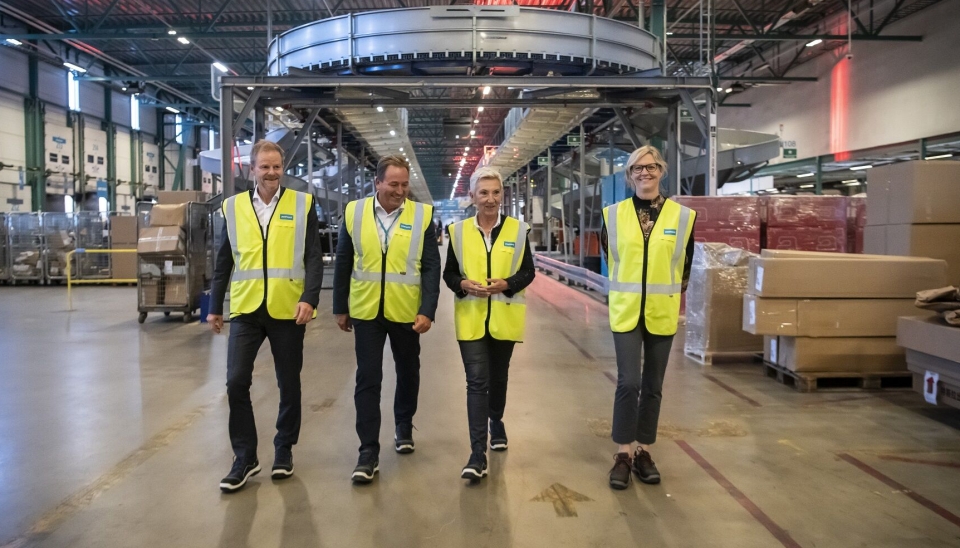 NHO LTs Are Kjensli (fra venstre), PostNord-sjef Robin Olsen, LO-leder Peggy Hessen Følsvik og Nina Melsom fra NHO ønsker alle å gjøre logistikkarbeidsplasser mer attraktive.