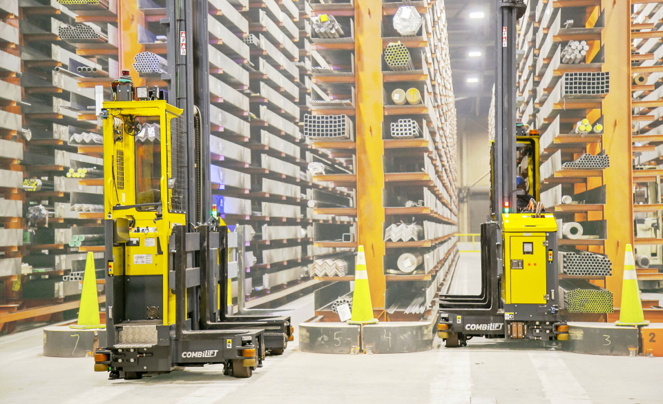 FØRST UTE: Med Combi-AGT har Combilift laget sin første automatiserte truck.