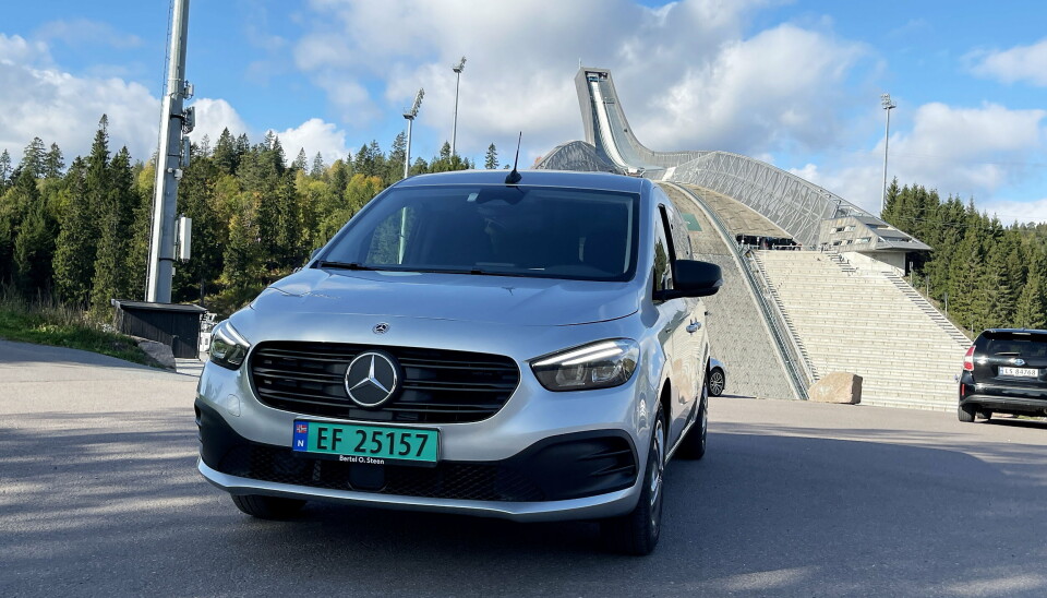 PÅ PLASS: Nå er de første eksemplarene av Mercedes-Benz eCitan på plass i Norge. Bilen kommer i to lengder.