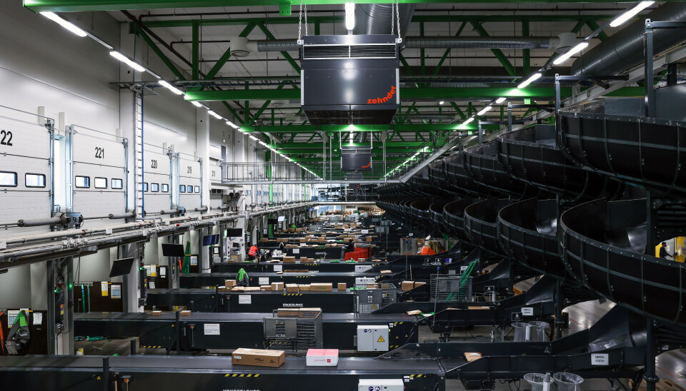 Posten Brings logistikksenter på Alnabru går mot travle tider de neste ukene. Her fra november i fjor. Posten Brings logistikksenter på Alnabru går mot travle tider de neste ukene. Her fra november i fjor.