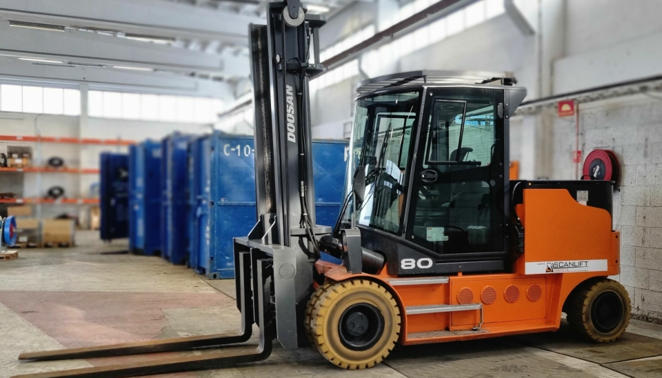 Bobcat-Doosan har en ny serie elektriske stortrucker, og nå er den første på plass hos den norske forhandleren Scanlift Maskin.