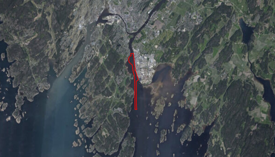 Arbeidet skal foregå i den indre delen av farleden, markert med rødt på kartet.