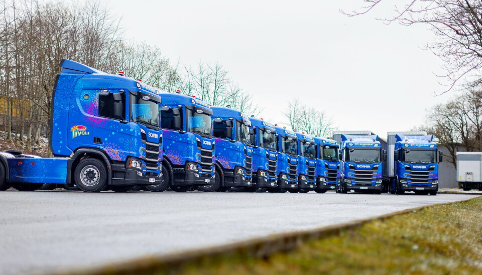 REKKE: Til sammen 15 nye Scaniaer skal frakte Lunds Tivoli fra sted til sted i Norge. Det er første gang de har kjøpt helt nye lastebiler.
