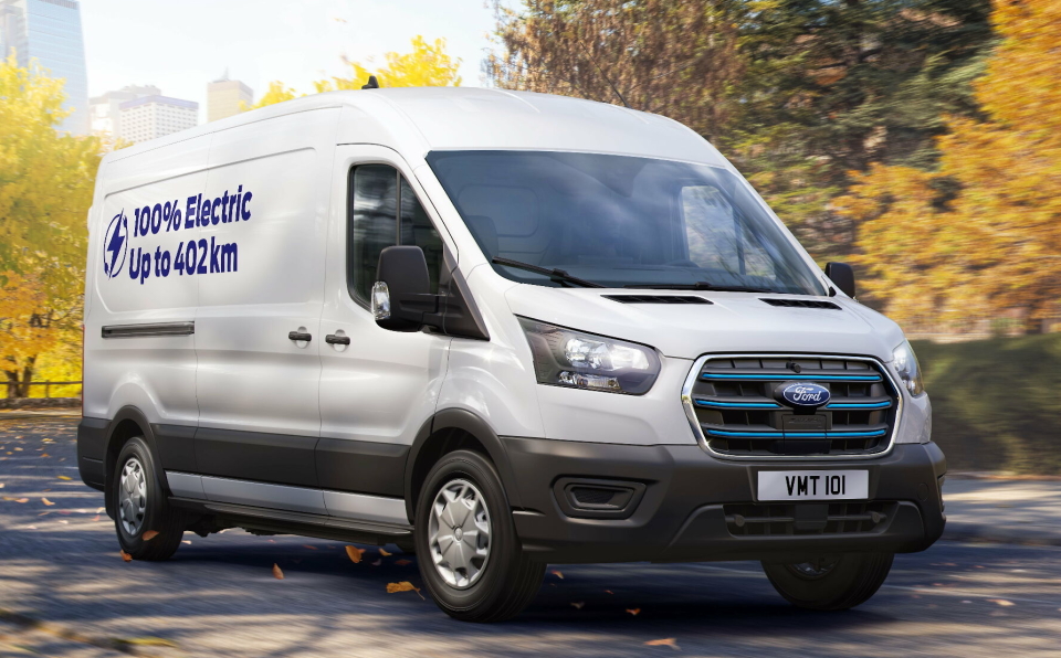 RASKERE: Også ladeytelsen er kraftig forbedret. Hjemmeladeren har fått dobbelt kapasitet og er nå på 22 kW.