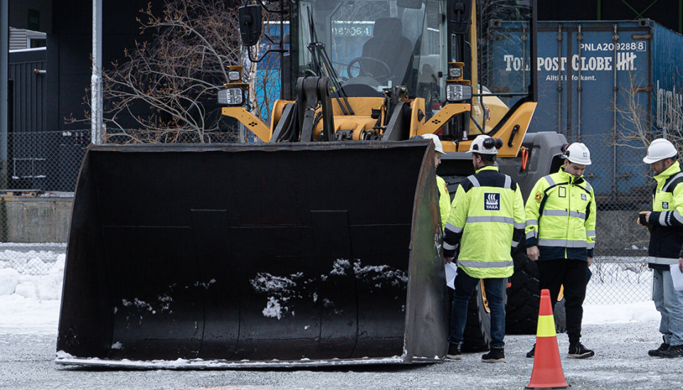 En Volvo L120H hjullaster et blitt utstyrt med Hive Autonomys teknologi, som gjør at den fjernstyres og gjøre operasjoner på egenhånd. Her fra testområdet i Kristiansand.