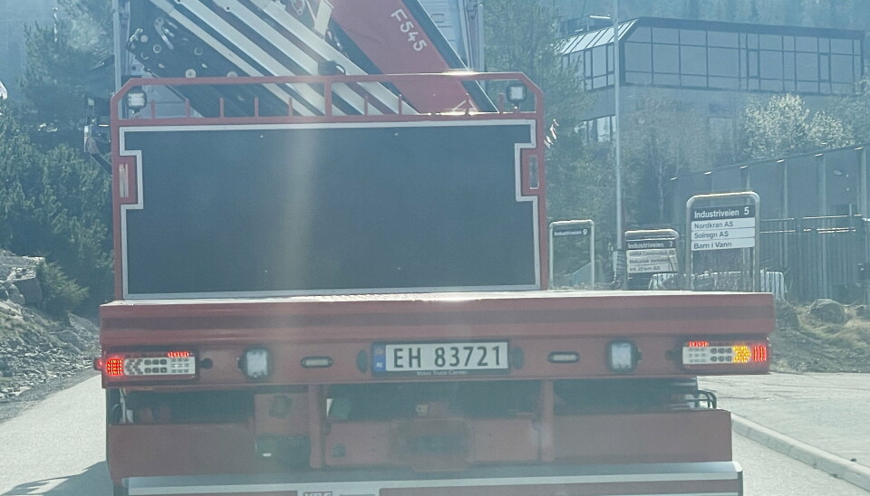 DETALJ: Stilig detalj på baklysene. Se hvordan blinklyset peker i blinkeretningen.