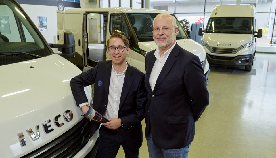 KLARE: Iveco stiller sterkt mannskap på standen, lover Victor Alvarsson, Customer Service Manager (t.v.) og Anders Nilsson, salgsdirektør (t.h.).