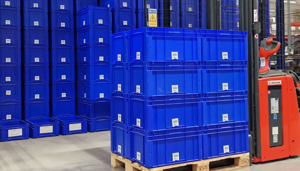 En fordel med Blue robot-systemet er at kassene enkelt kan tas inn og ut av løsningen for større fleksibilitet på lageret.